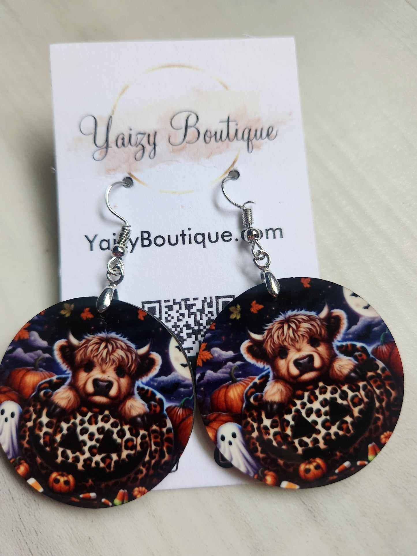 Pendientes de Halloween hechos a mano con forma de vaca de las Tierras Altas