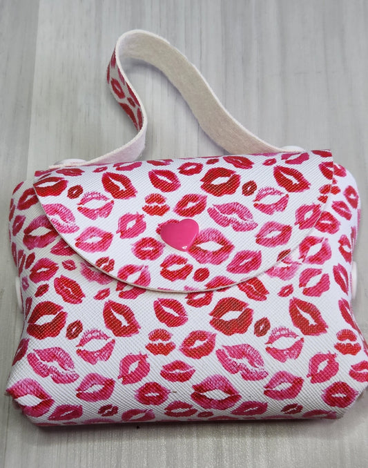 Kisses Mini Purse - Yaizy Boutique